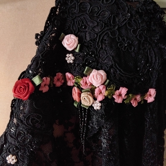 Unworn lace lingerie - Picture 10 of 16